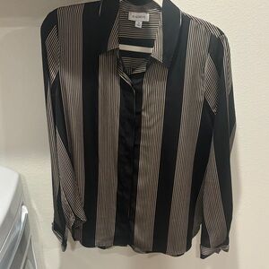 Evereve women’s Black and Cream Striped Shirt
